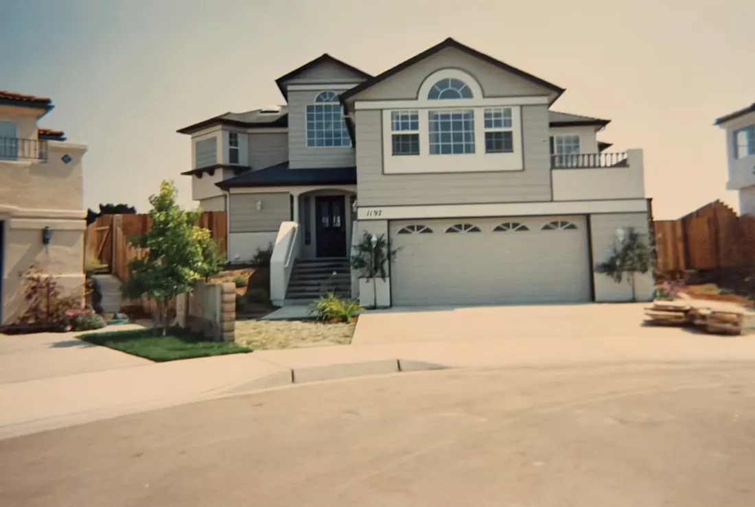 An early two-story S&S home at the end of a cul-de-sac
